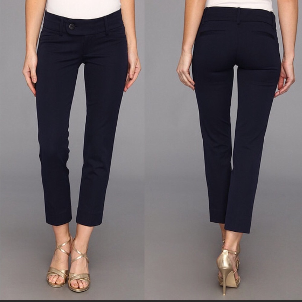 Lilly Pulitzer Luxury Capri in Navy